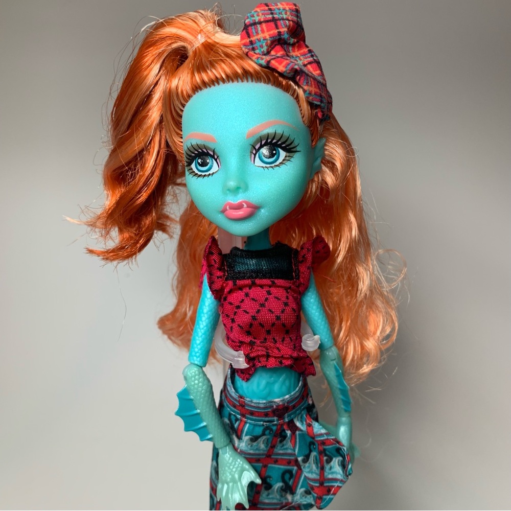 Monster High Lorna Mcnessie Doll
Monster Exchange Program